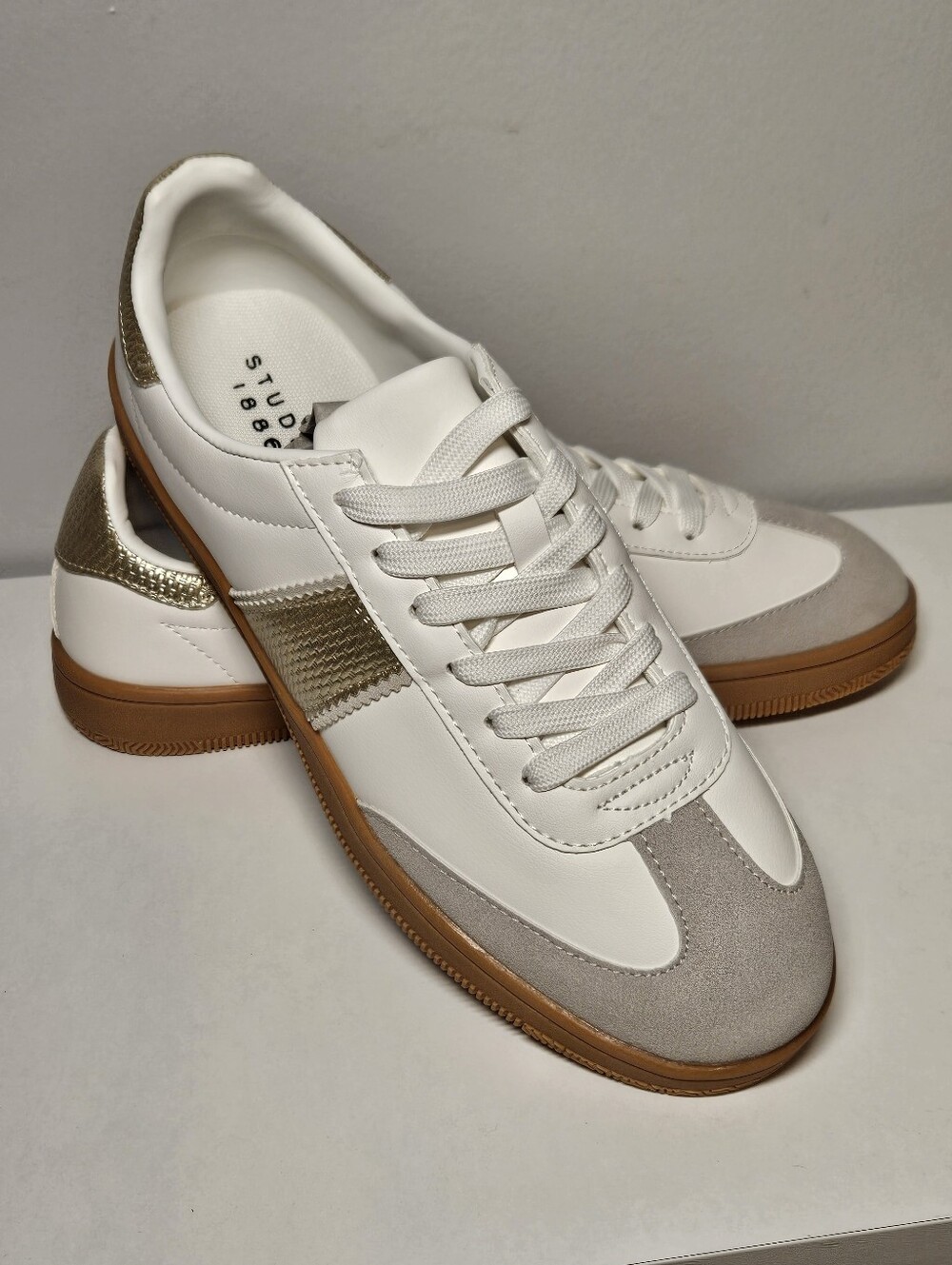 Studio 1886 Tango Sneakers, White/Light Bronze Color Sz 8